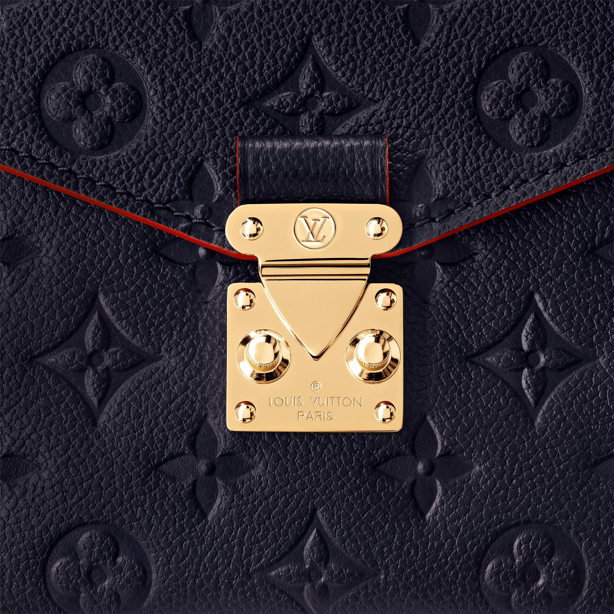 Louis Vuitton Pochette Metis M44071