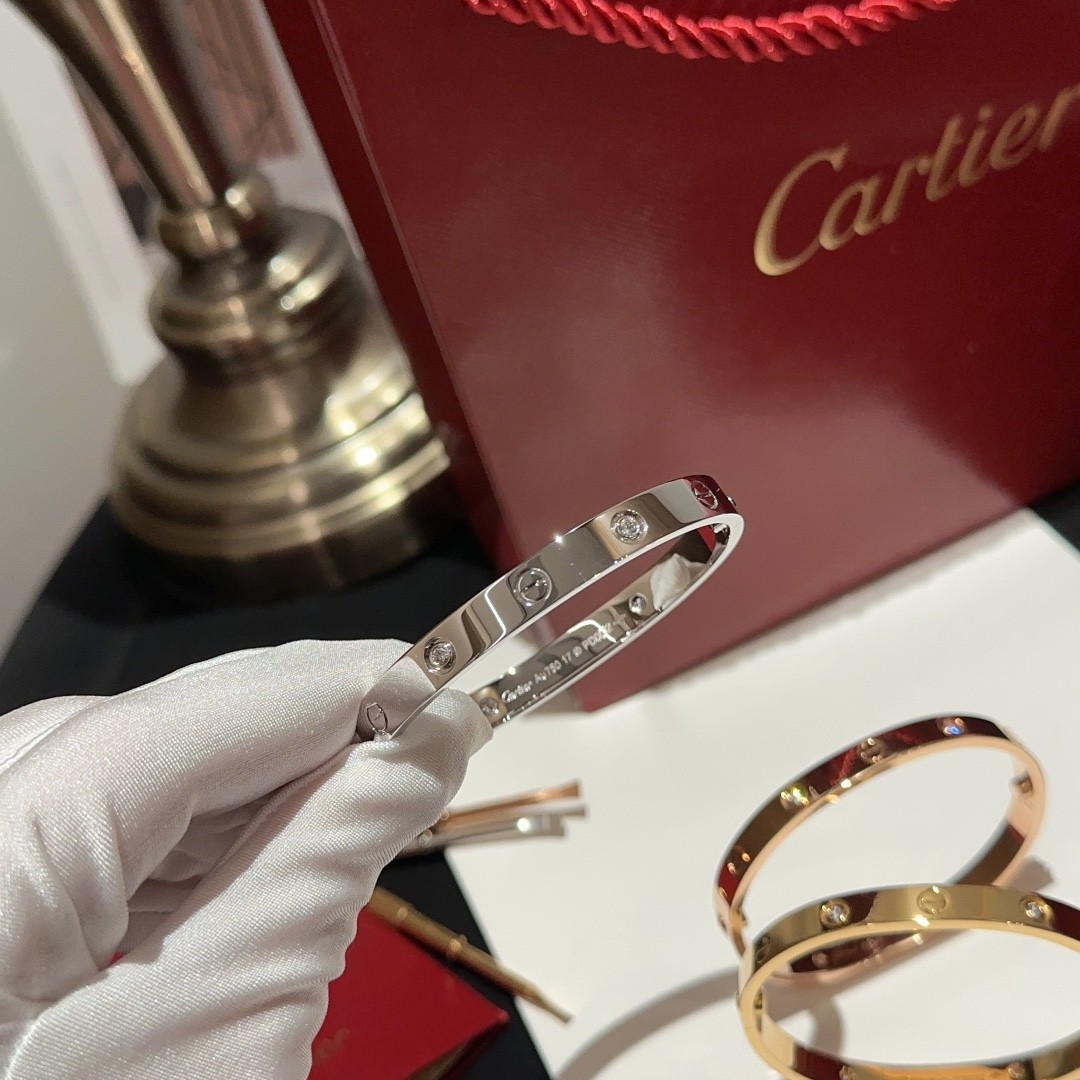 Cartier 4 Diamonds Love Bracelet
