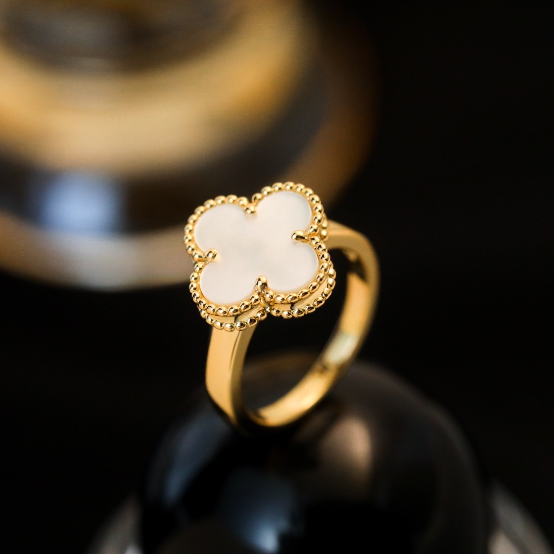 Van Cleef & Arpels Magic Alhambra Ring