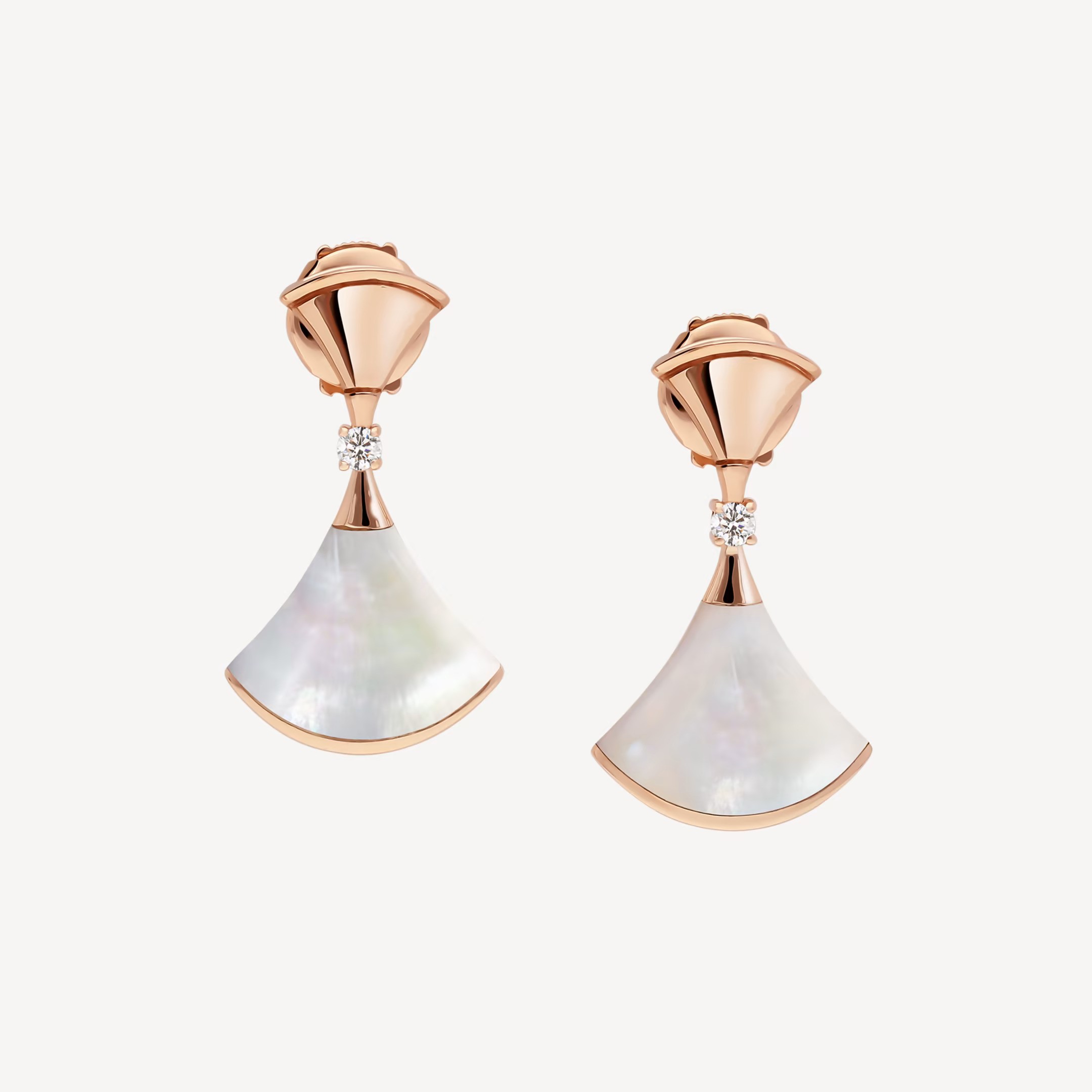 Bulgari Diva's DREAM Earrings Rose Gold With Mother-of-pearl and - Click Image to Close