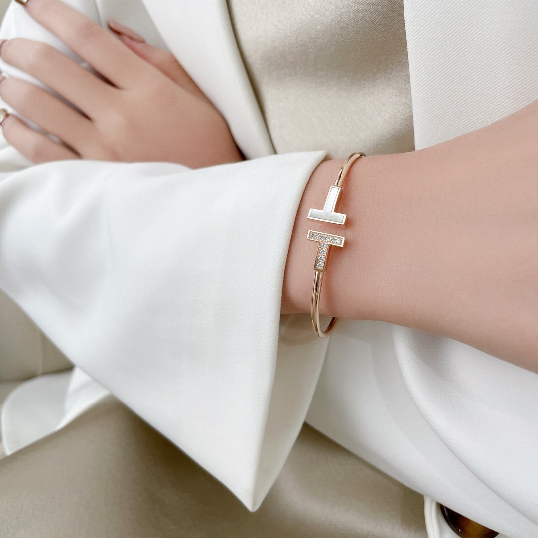 Tiffany T Bracelet in Rose Gold with Mother-of-pearl and Diamond