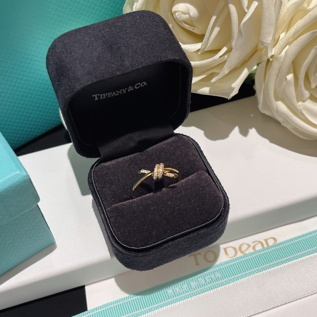 Tiffany Knot Ring in 18k Gold with Diamonds