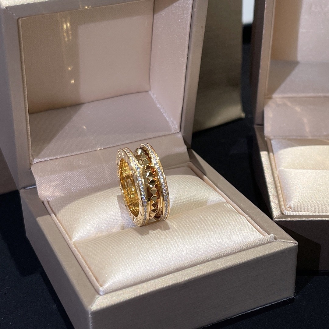 Bvlgari B.zero1 Ring 18k Gold with Diamond